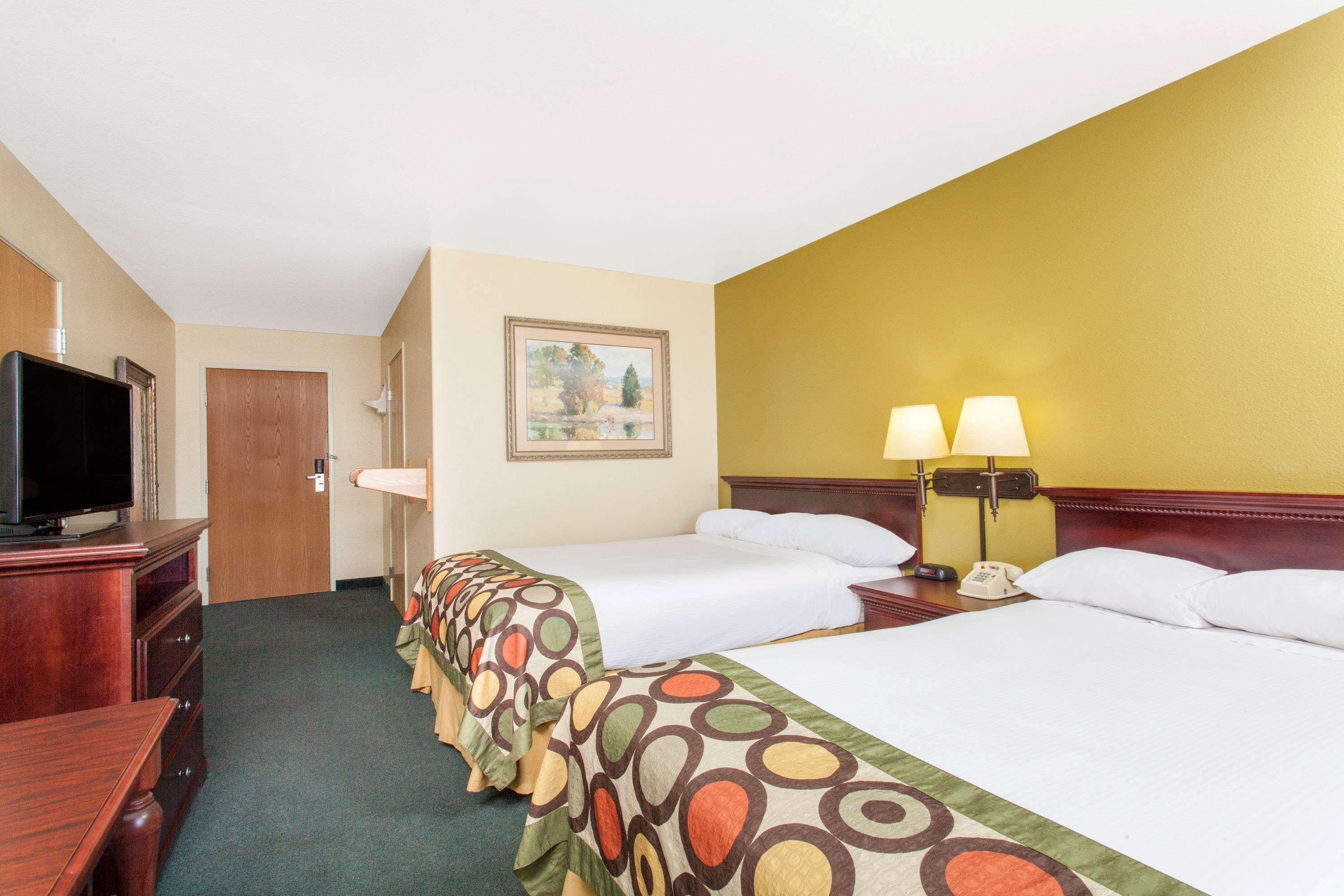 ซูเปอร์ 8 บาย วินด์แฮม แมคคอลล์ Motel แม็คคอลล์ ภายนอก รูปภาพ