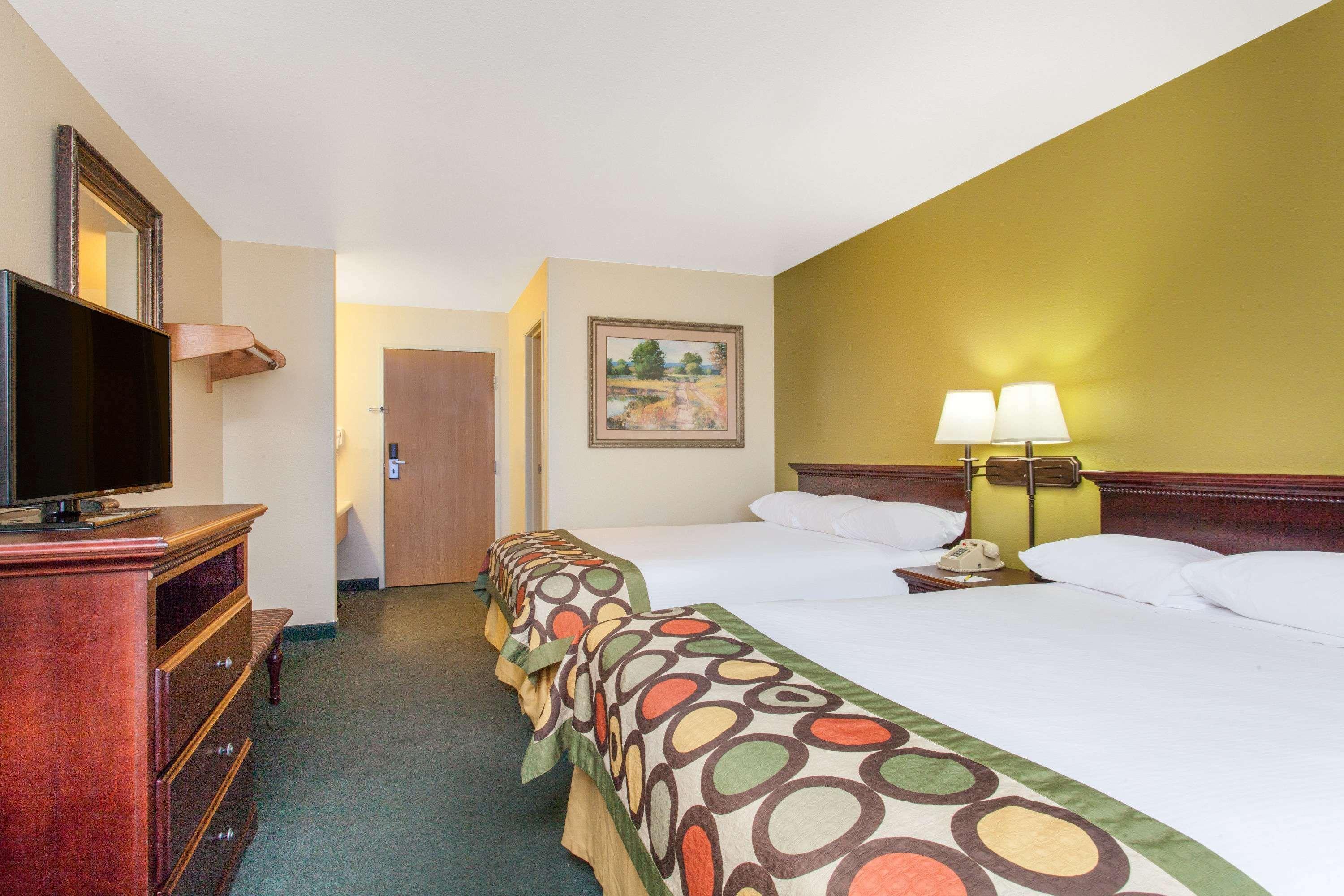 ซูเปอร์ 8 บาย วินด์แฮม แมคคอลล์ Motel แม็คคอลล์ ภายนอก รูปภาพ