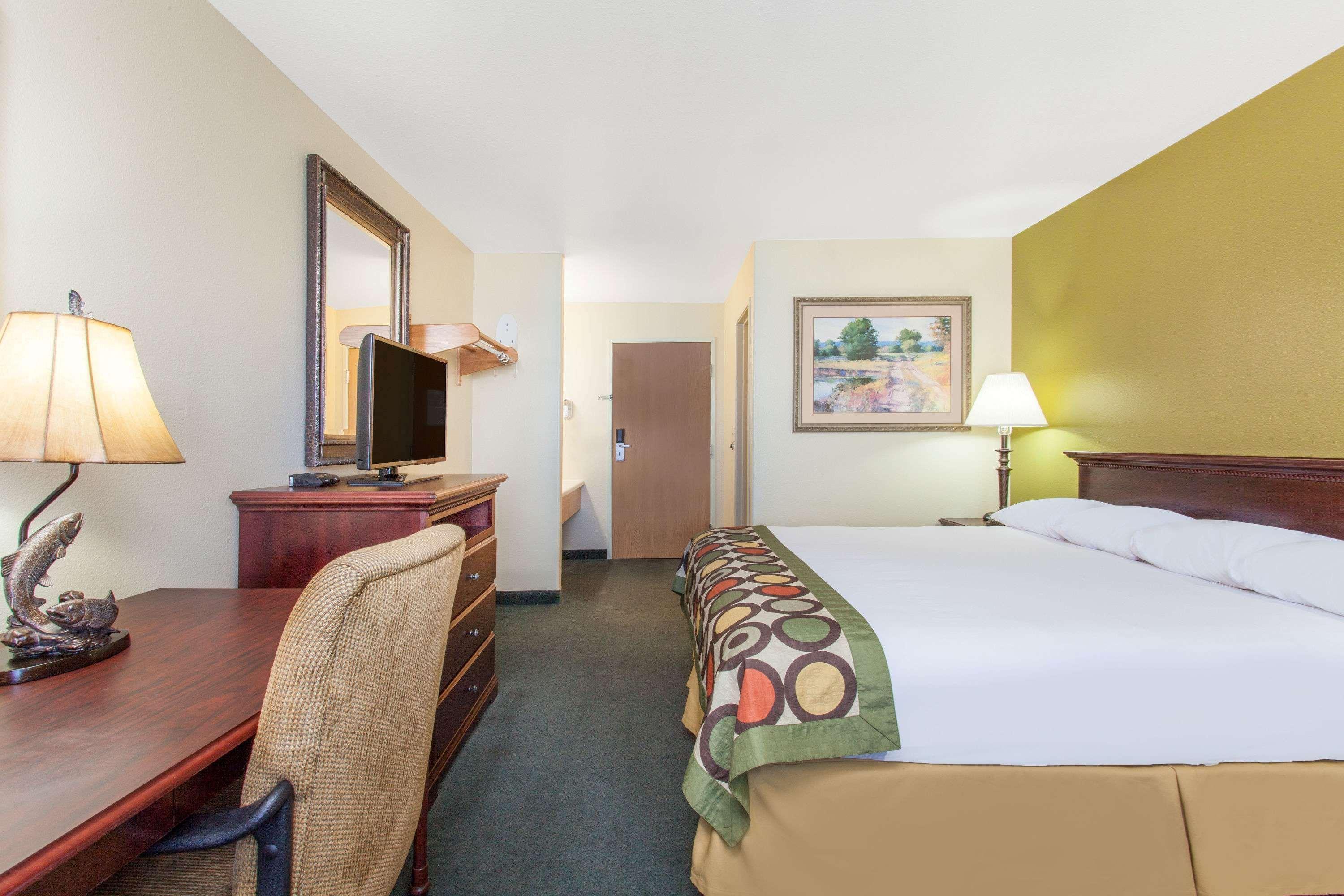 ซูเปอร์ 8 บาย วินด์แฮม แมคคอลล์ Motel แม็คคอลล์ ภายนอก รูปภาพ