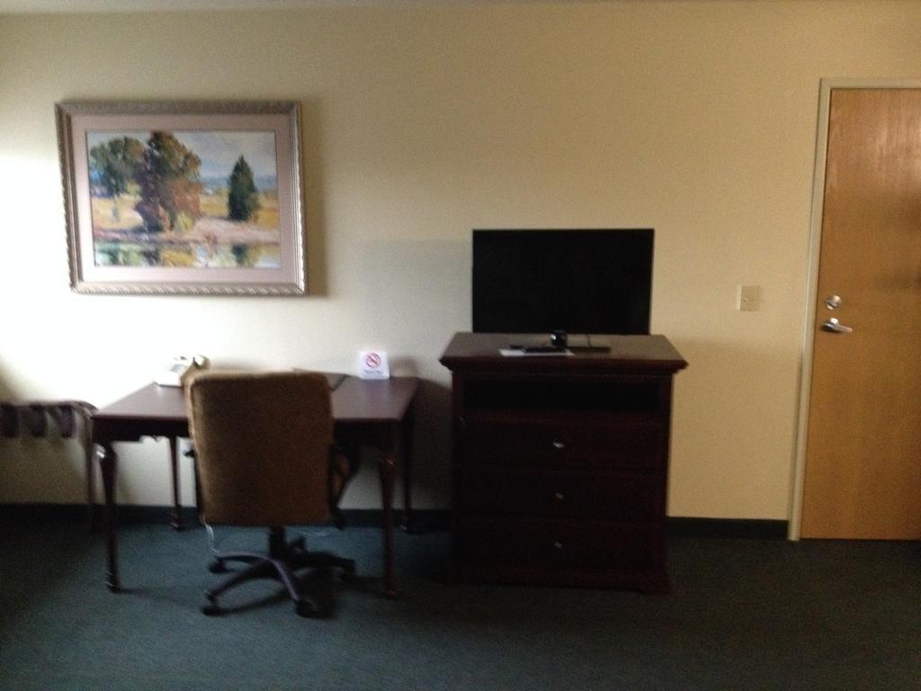 ซูเปอร์ 8 บาย วินด์แฮม แมคคอลล์ Motel แม็คคอลล์ ภายนอก รูปภาพ