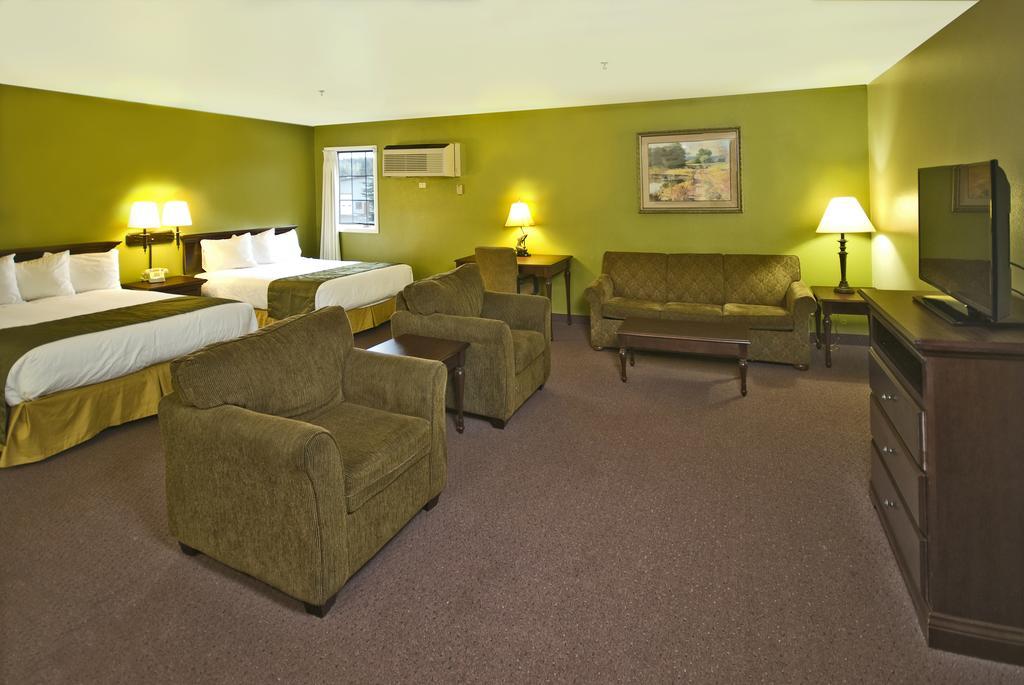 ซูเปอร์ 8 บาย วินด์แฮม แมคคอลล์ Motel แม็คคอลล์ ภายนอก รูปภาพ