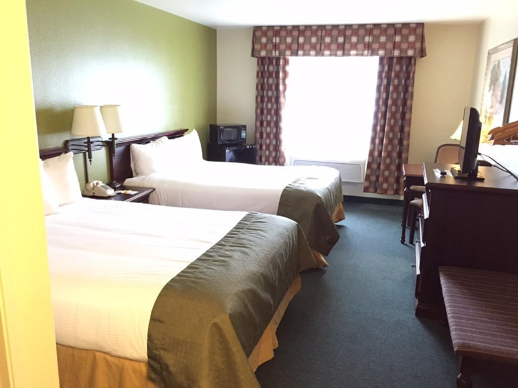 ซูเปอร์ 8 บาย วินด์แฮม แมคคอลล์ Motel แม็คคอลล์ ภายนอก รูปภาพ