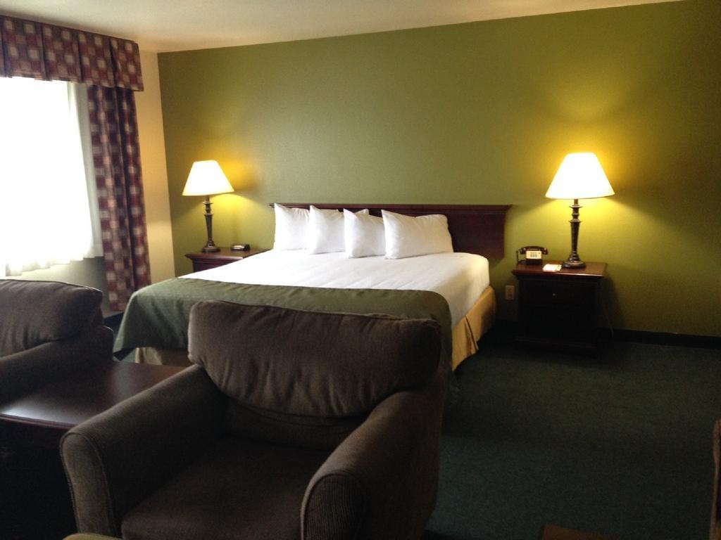 ซูเปอร์ 8 บาย วินด์แฮม แมคคอลล์ Motel แม็คคอลล์ ภายนอก รูปภาพ